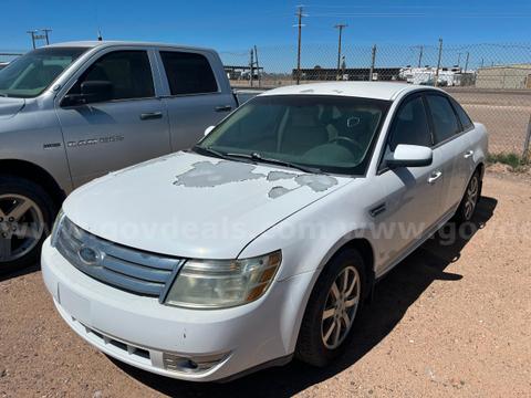 2008 Ford Taurus Sedan – 3.5L V6 (Needs Battery)