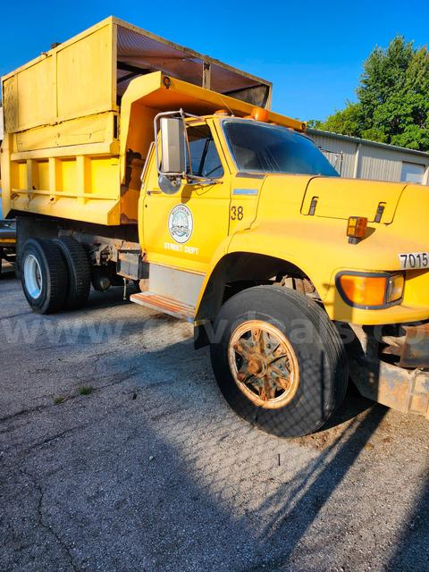 1996 FORD F800 DUMPTRUCK