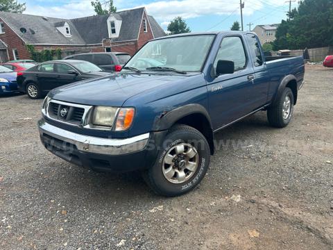 2000 Nissan Frontier XE-V6 King Cab 4WD