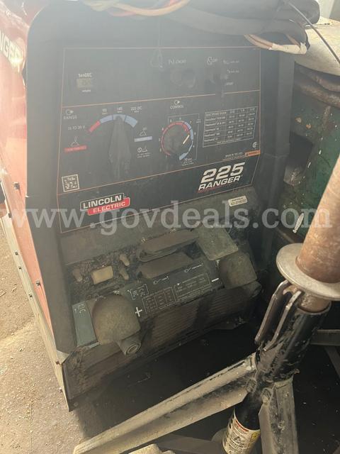 Lincoln Electric 225 Range Welder