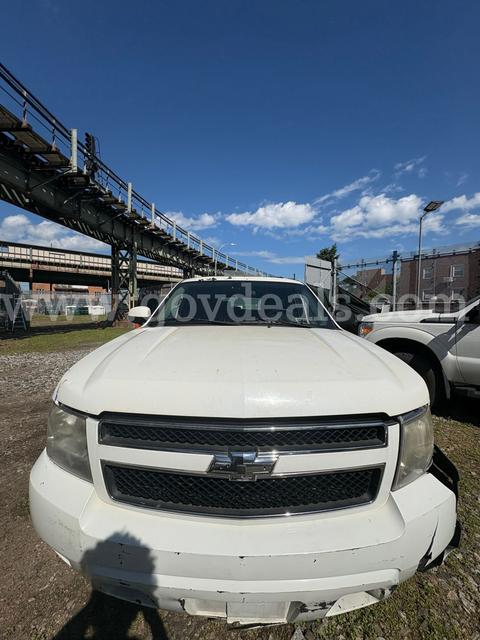 2011 Chevrolet Suburban LS 2500 4WD (TRK-184X)