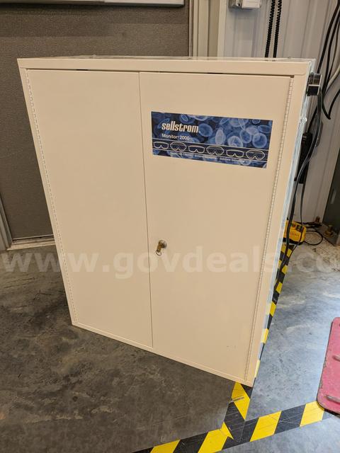 Sellstrom Monitor 2000 safety google germicidal cabinet