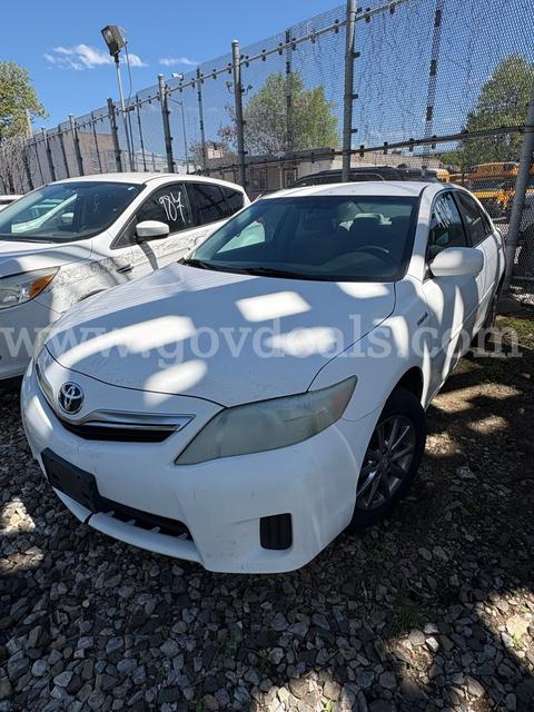 2011 Toyota Camry Hybrid (M1086X)