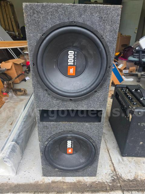 JBL car audio speakers