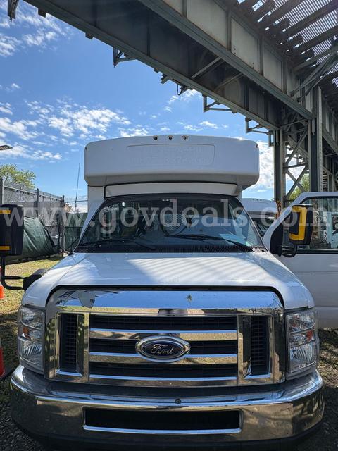 2018 Ford Econoline (5238)