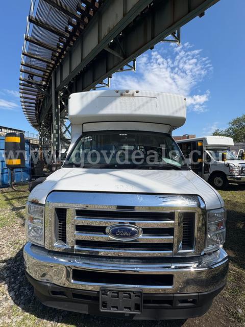 2018 Ford Econoline (5233)