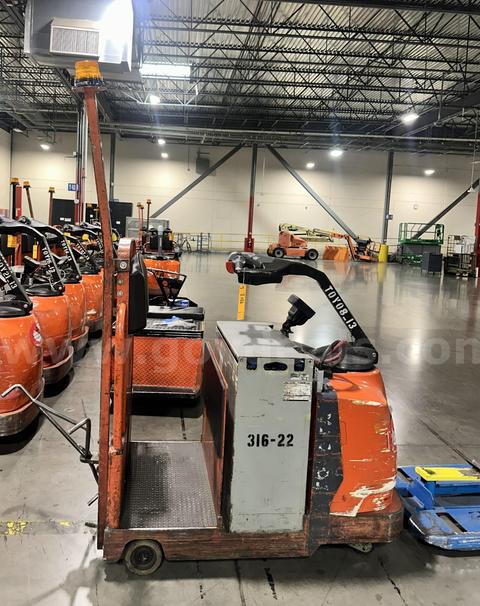 Toyota Tow Tractor - Battery Included - Working