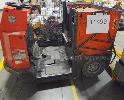 Lot of 6 Toyota Tow Motors - Batteries Included
