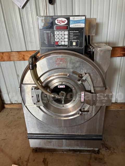Industrial washing machine