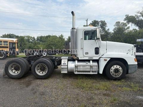 2000 Freightliner FLD120