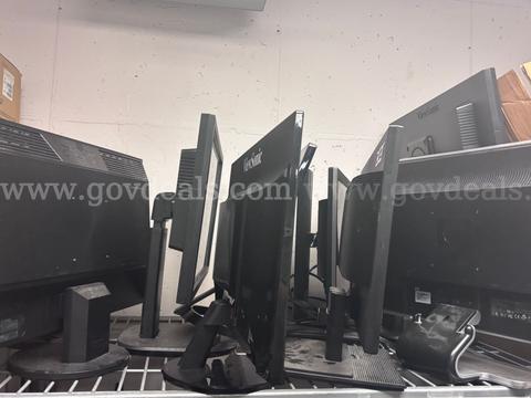 Various ViewSonic Monitors - government surplus lot currently bid at $1 in Stow, OH