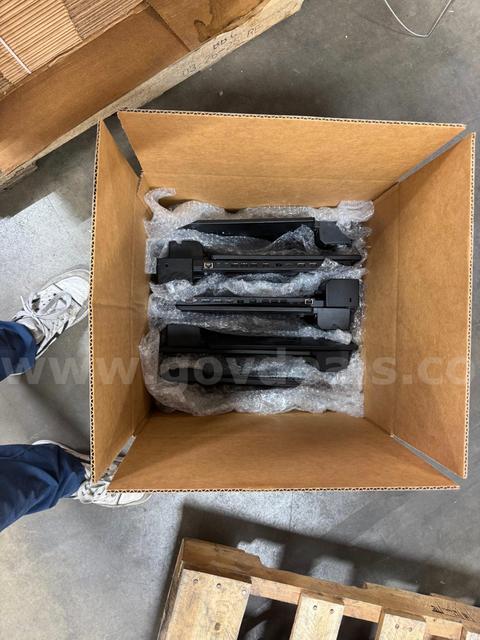 Lot of 10 Lenovo ThinkPad Ultra Docking Station (40AJ)