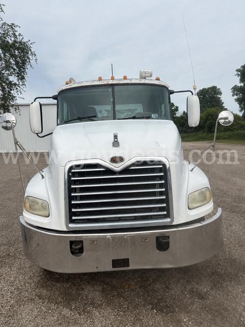 2003 Mack CX613 Vision