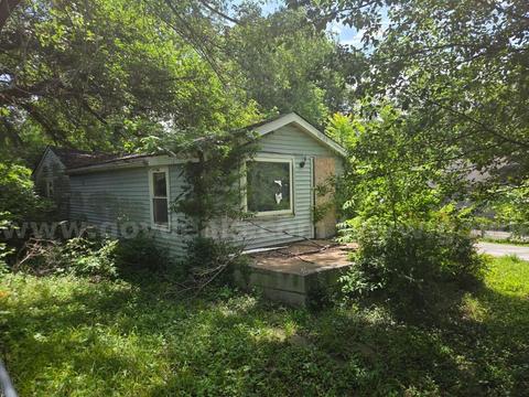 10180 Baron Dr, Saint Louis, MO 63136 Single Family