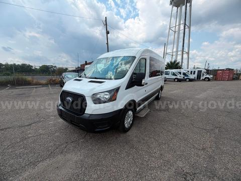 2022 Ford Transit 350 Wagon Med. Roof XLT w/Sliding Pass. 148-in. WB