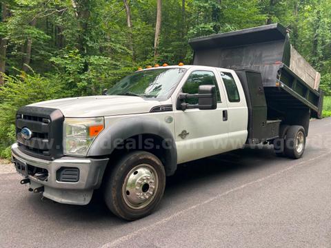 Ford F-550 4x4 Dump Truck Diesel