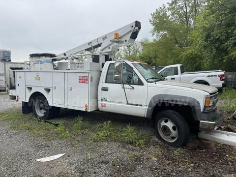 2000 Chevrolet 3500 Bucket Truck