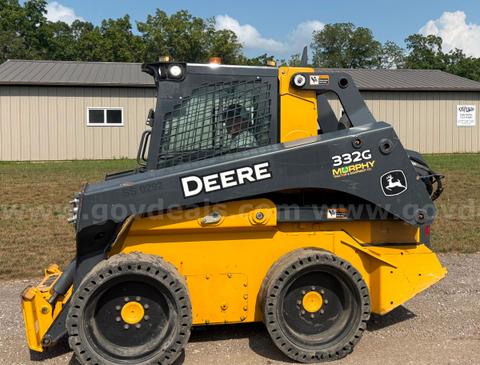 2019 John Deere 332G w/ High Flow