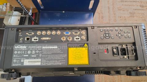 Vivltek DLP Projector