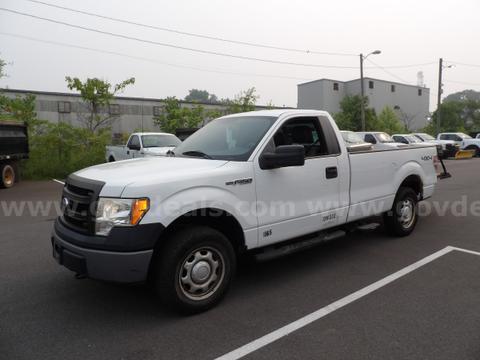 2013 Ford F-150 XL 4WD - with functional tailgate