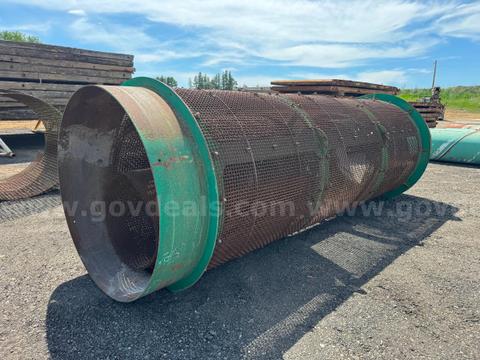 Mccloskey Trommel drum with many screens