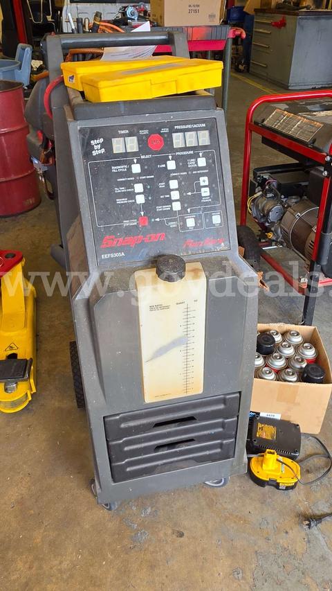 Snap-On Fuel Kare Machine and Cans