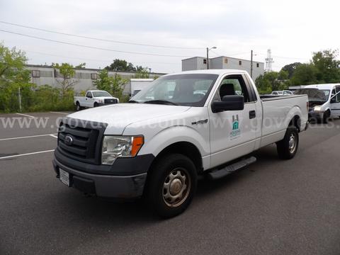 2011 Ford F-150 XL 8-ft. Bed 4WD (Low Miles)
