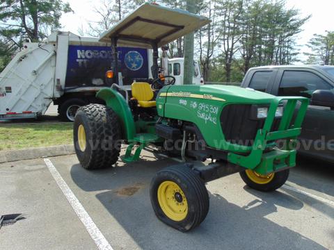 2005 John Deere 5325 Turf Tractor - Light Lot