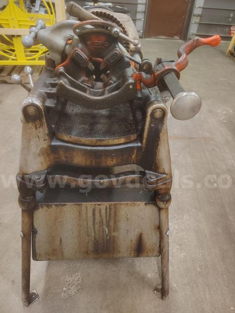 Used Ridgid 535 Pipe Threading Machine with stand