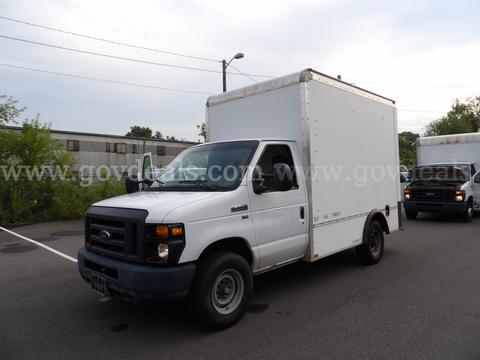2013 Ford Econoline E-350 SD Box Truck (Low Miles)