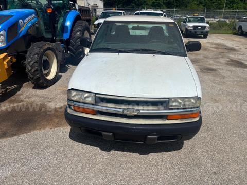 2001 Chevrolet S10 Pickup Ext. Cab 2WD