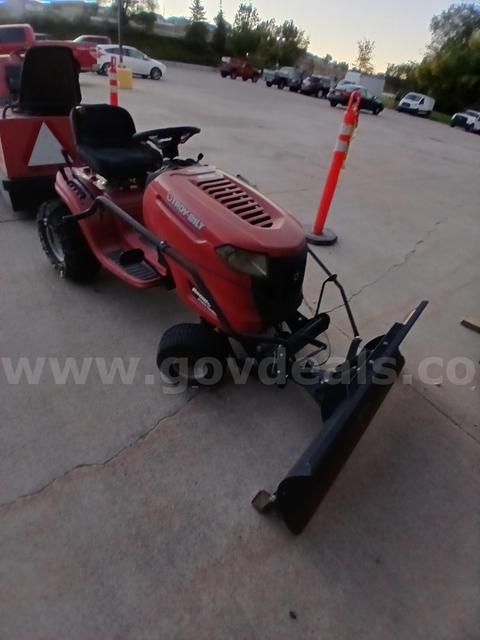 Troy-Bilt Riding Lawnmower 20HP 597cc (Not in working order)