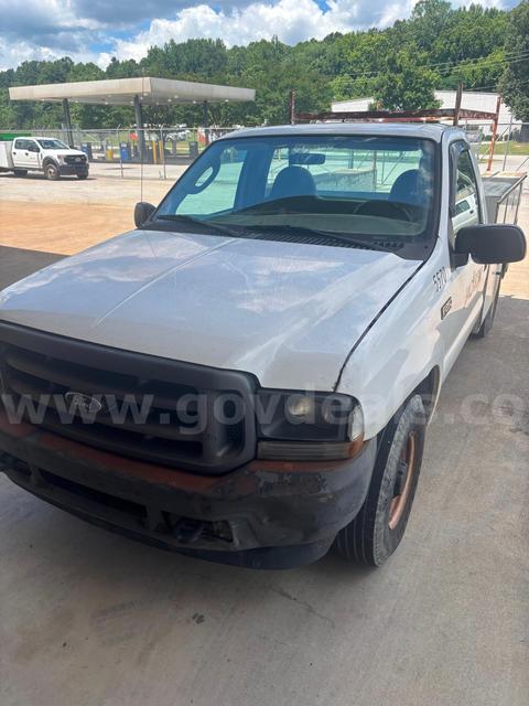 2004 Ford F-250 SD XL 2WD
