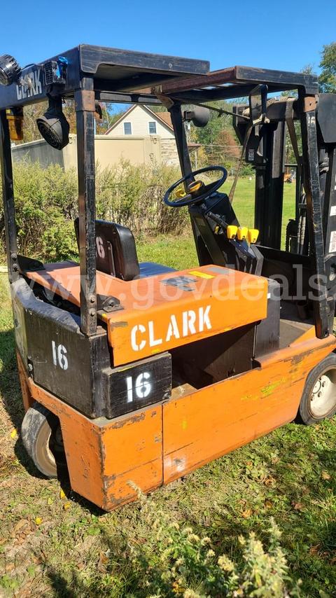 Clark TM-15 Forklift 36v