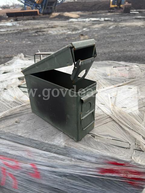 Used military surplus ammo cans 200 crtg 7.62mm M19A1 metal can lot of *5*