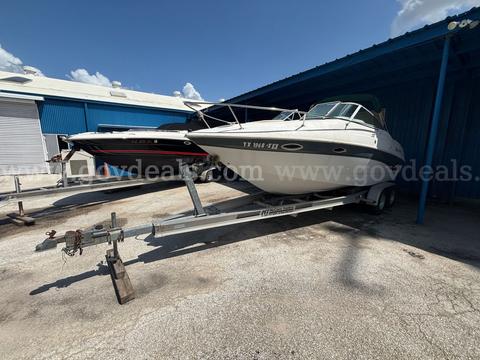 1997 Larson 235 Hampton 23' Boat