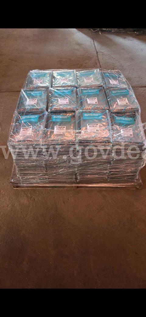 WAREHOUSE LIQUIDATION 1 PALLET NEW IN ORIGINAL PACKAGING ASSORTED GUMDROP LAPTOP CASES 204 PIECES TOTAL