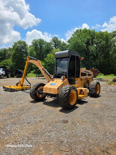 2016 Mower Max W/22 ft Boom