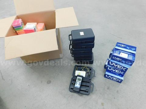 Lot of Lab Equipment - B6