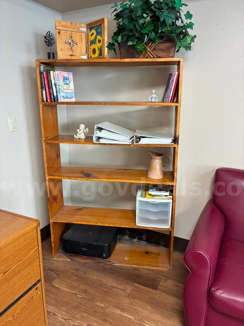 Lot of bookshelves