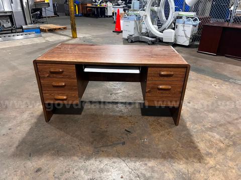 Wooden 5ft wide desk