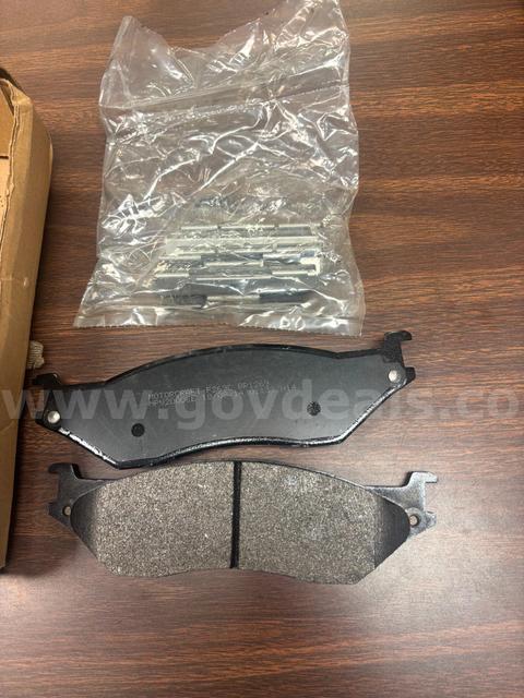 FORD FRONT AND REAR BRAKE PADS