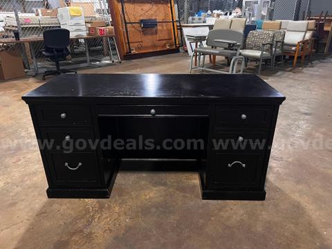 Wooden 5ft wide desk
