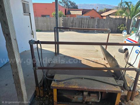 Top of Ground Dock Lift - working