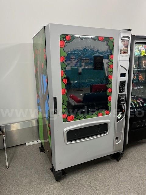 Vending Machine - Elevator ST Glassfront model 3561/3561A-ST5000