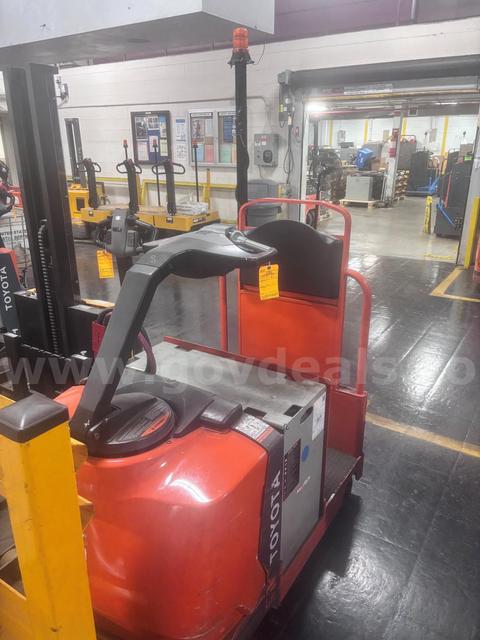 Lot of 3 Toyota Electric Tugs - Nonoperational