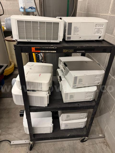 Lot of untested/not working video projectors (for parts)