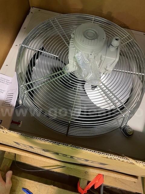 STEAM/HOT WATER HYDRONIC UNIT HEATER