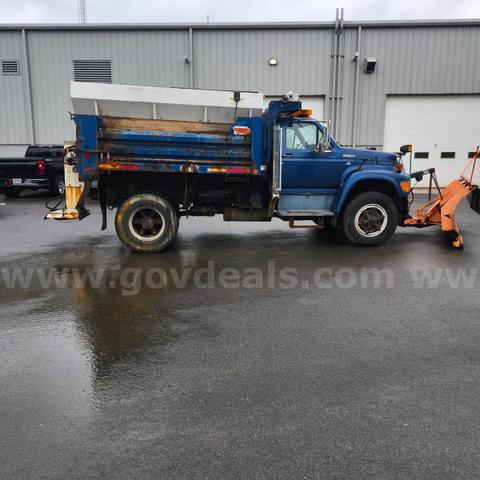 1997 Ford F800