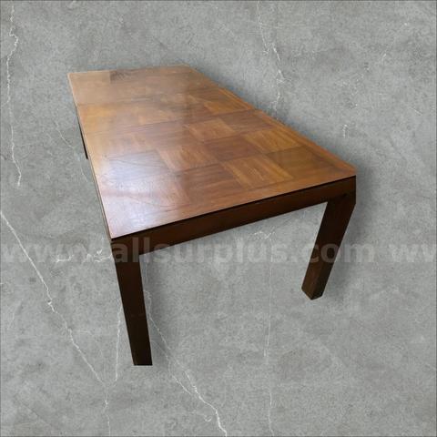 VINTAGE  DINING ROOM TABLE WITH 6 CHAIRS